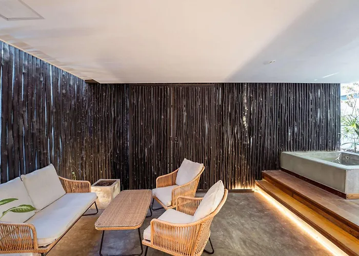 Stylish 3br Retreat In Serene Luxury Setting Apartment
