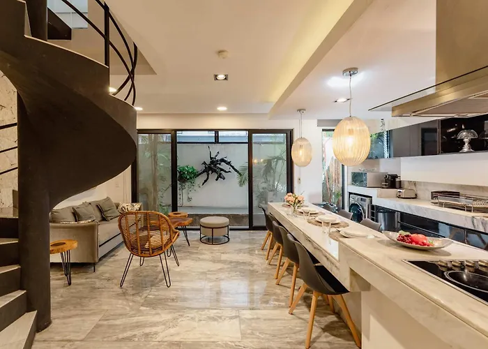 Stylish 3br Retreat In Serene Luxury Setting Apartment