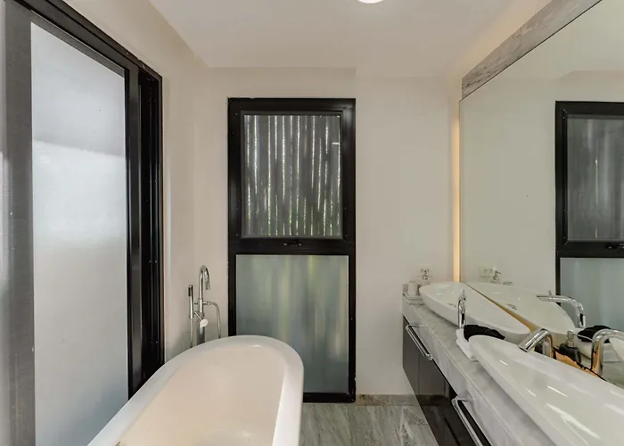 Stylish 3br Retreat In Serene Luxury Setting Apartment Tulum