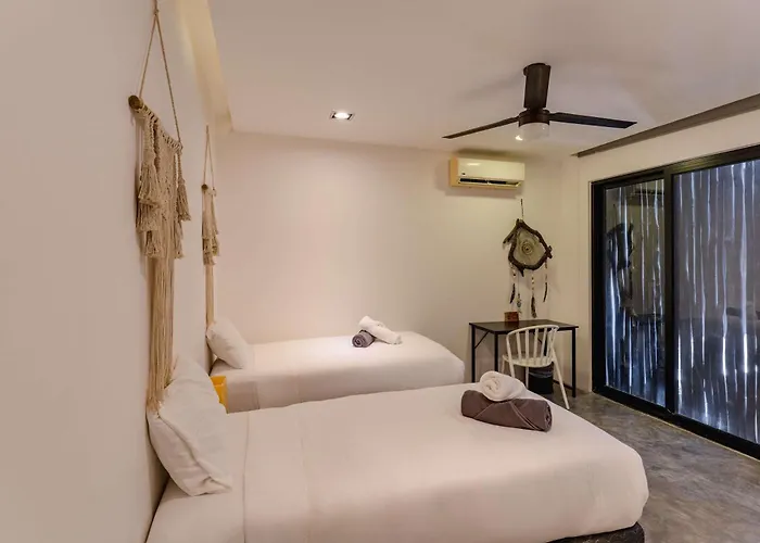 Stylish 3br Retreat In Serene Luxury Setting *