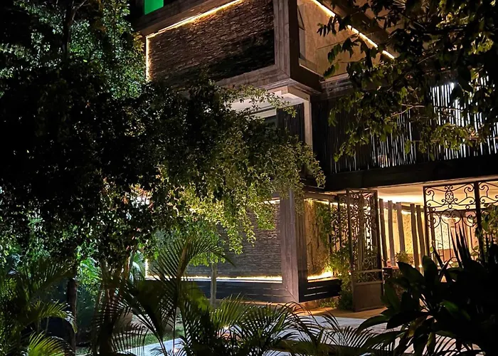 Stylish 3br Retreat In Serene Luxury Setting Apartment